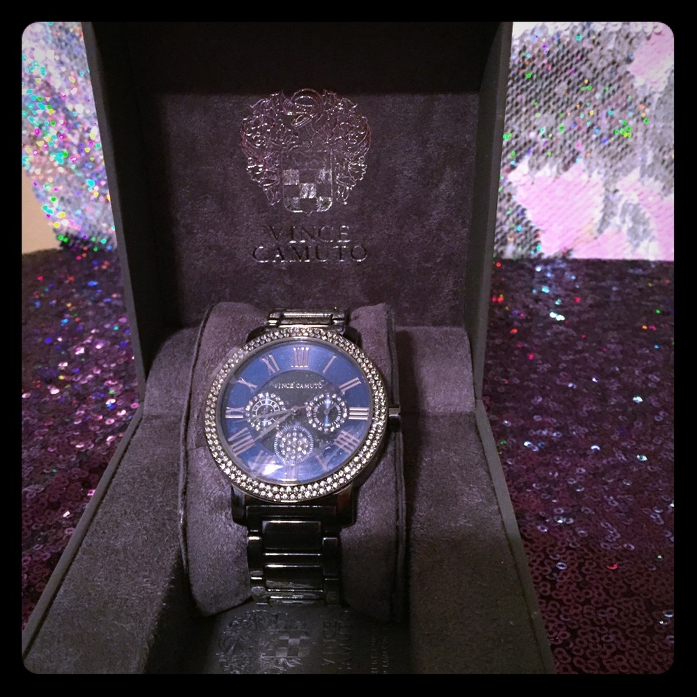 Brand New Vince Camuto Men’s Watch!👌🏾🎁